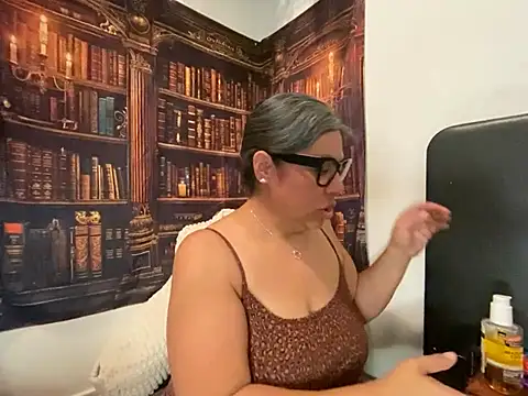 BettyWhispers online show from August 5, 2026, 7:57 am