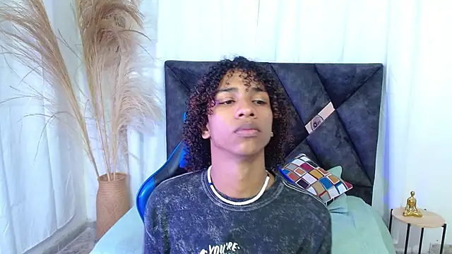 angelll18  online show from January 6, 2026, 8:35 pm