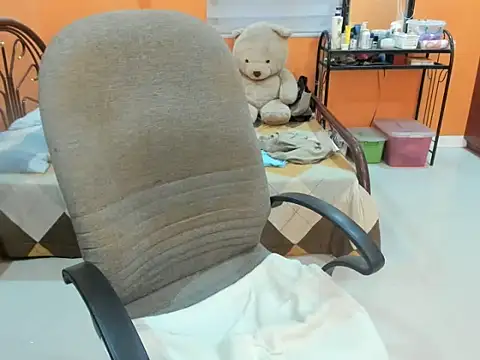 cocktits69 online show from June 21, 2026, 9:42 pm