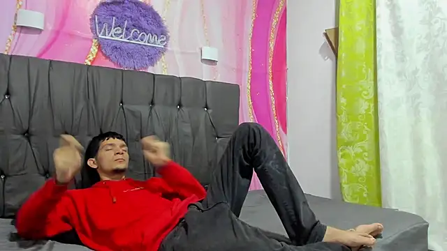 Straight Guy22 online show from January 17, 2026, 4:38 am