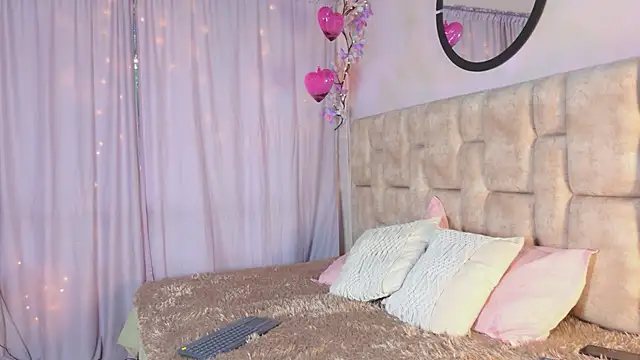 NanyMatrioska online show from May 2, 2026, 9:42 pm