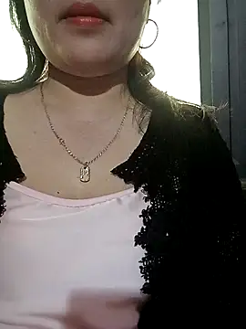 Snapshot of Dianna68 chatting on December 18, 2025, 5:34 am Dianna68 online show from December 18, 2025, 5:34 am