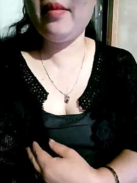 Snapshot of Dianna68 chatting on December 16, 2025, 11:36 am Dianna68 online show from December 16, 2025, 11:36 am