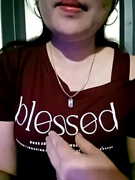 Snapshot of Dianna68 chatting on December 20, 2025, 12:35 am Dianna68 online show from December 20, 2025, 12:35 am