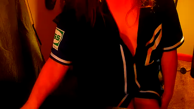 GoodGirlKelly online show from May 18, 2026, 4:29 am