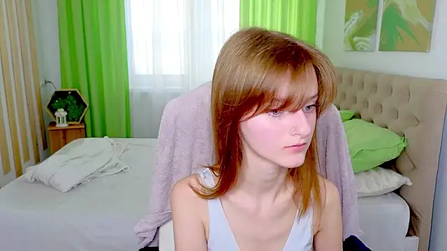 Miss Alisa  online show from February 4, 2026, 1:17 pm