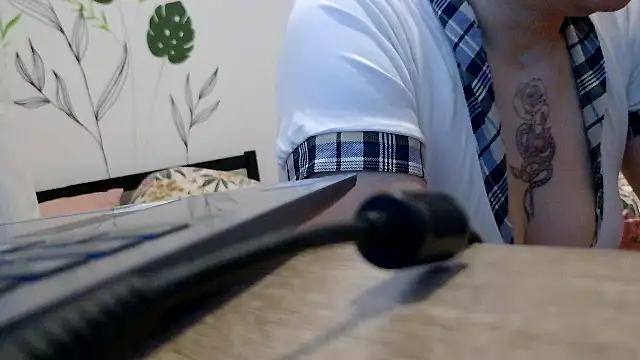 anngelle online show from March 10, 2026, 7:56 am