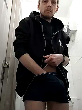 CrookedBunk3527 online show from April 7, 2026, 4:14 am