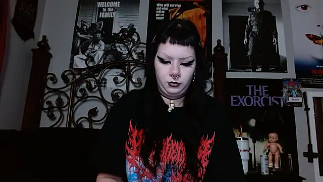 Snapshot of Bettieee_Agura chatting on February 17, 2026, 9:23 pm Bettieee Agura online show from February 17, 2026, 9:23 pm