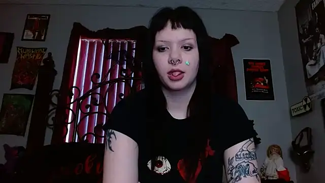 Snapshot of Bettieee_Agura chatting on March 18, 2026, 9:04 pm Bettieee Agura online show from March 18, 2026, 9:04 pm