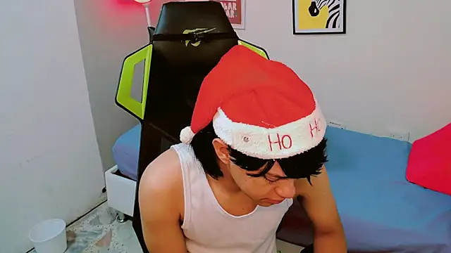 Luky twink online show from December 18, 2025, 8:19 am