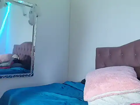 camilita0608 online show from December 16, 2025, 2:05 am