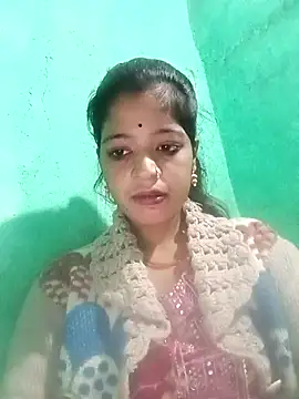 Juli pande online show from December 21, 2025, 2:35 am