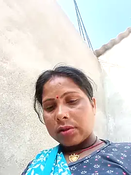 Shreya pandit online show from April 28, 2026, 2:27 am
