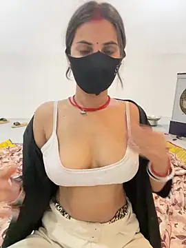 Pooja Love143 online show from May 22, 2026, 4:49 pm
