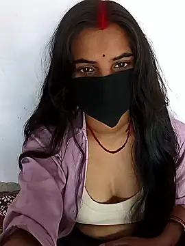 Snapshot of Pooja_Love143 chatting on March 7, 2026, 4:52 am Pooja Love143 online show from March 7, 2026, 4:52 am