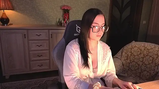 Snapshot of AnneAverry chatting on February 18, 2026, 9:39 am AnneAverry online show from February 18, 2026, 9:39 am