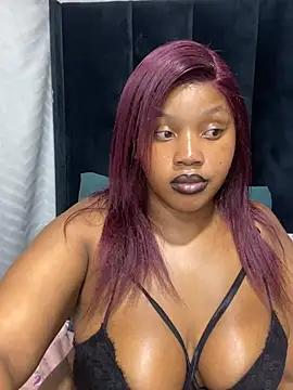 THICKBARBIE32 online show from June 5, 2026, 7:19 pm