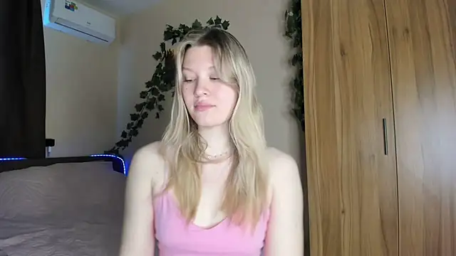 SkyeDavis online show from May 6, 2026, 12:20 pm