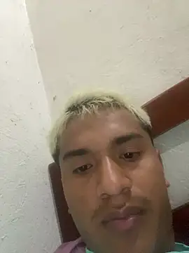 Snapshot of Augusto112 chatting on February 21, 2026, 7:38 pm Augusto112 online show from February 21, 2026, 7:38 pm