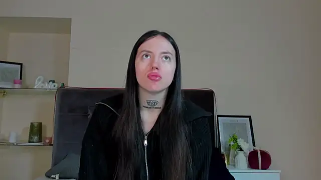 Snapshot of AdrianaCult chatting on March 9, 2026, 6:06 am AdrianaCult online show from March 9, 2026, 6:06 am