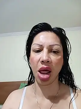 Snapshot of Grace_Velvet chatting on July 25, 2026, 9:28 am Grace Velvet online show from July 25, 2026, 9:28 am