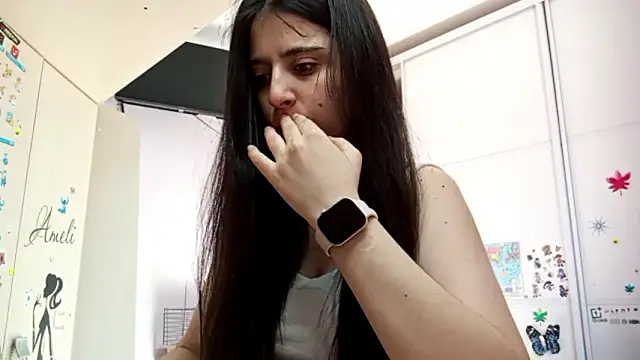 Snapshot of WaltraudPattie chatting on March 13, 2026, 1:43 am WaltraudPattie online show from March 13, 2026, 1:43 am