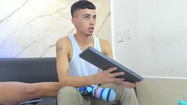 Snapshot of THE_FRANCK_BOY chatting on December 21, 2025, 9:15 pm THE FRANCK BOY online show from December 21, 2025, 9:15 pm