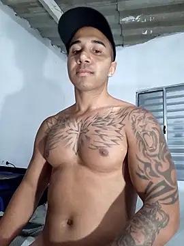Snapshot of Felipe4848 chatting on April 2, 2026, 12:18 am Felipe4848 online show from April 2, 2026, 12:18 am