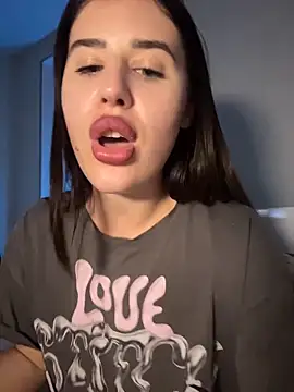 Lira Fayeee online show from June 6, 2026, 6:46 pm