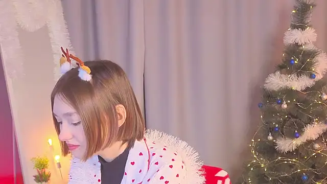 Leyla crsh online show from December 22, 2025, 5:07 am