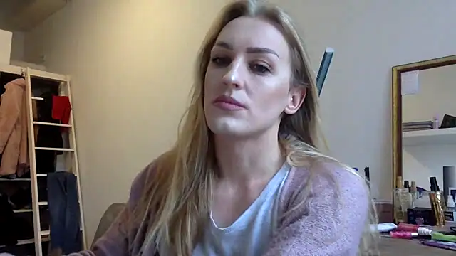 Snapshot of Mileriya chatting on December 19, 2025, 10:39 am Mileriya online show from December 19, 2025, 10:39 am