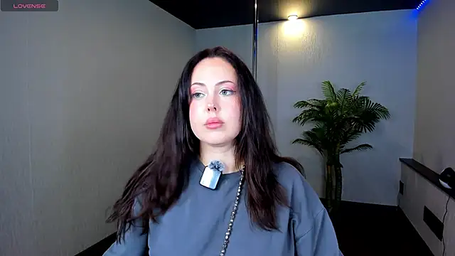 AlbaLimory online show from June 30, 2026, 1:22 pm