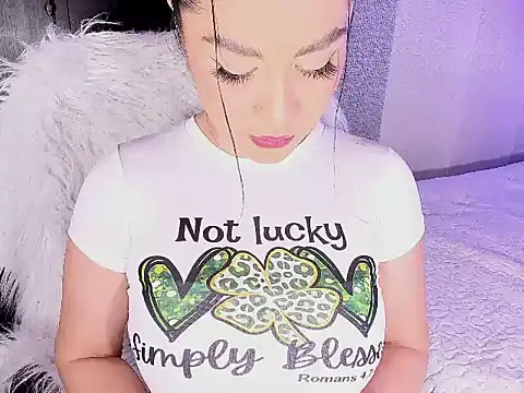 Snapshot of AntonellaFerrerr_1 chatting on March 18, 2026, 12:58 am AntonellaFerrerr 1 online show from March 18, 2026, 12:58 am