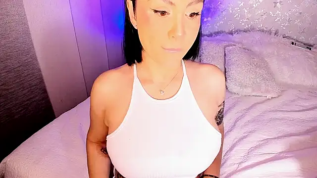 AntonellaFerrerr 1 online show from May 6, 2026, 4:16 am