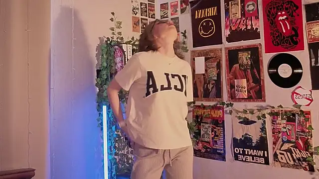 JeaneneWoltz online show from January 14, 2026, 10:08 am