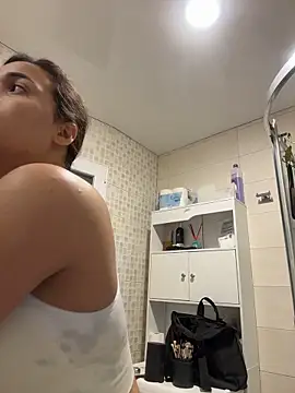 MiaMorenoo online show from February 3, 2026, 6:13 pm