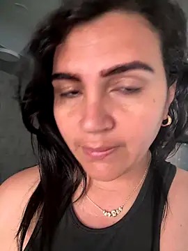 sophie-honey online show from December 17, 2025, 2:00 pm