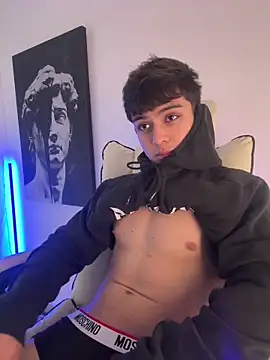 lian fooxx online show from March 19, 2026, 4:12 am