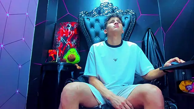 Snapshot of Ethan_Waalker chatting on March 7, 2026, 3:35 am Ethan Waalker online show from March 7, 2026, 3:35 am