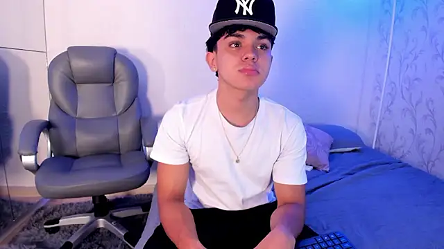  TaylorBlack online show from February 9, 2026, 11:41 am