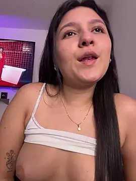 Camila sanchez25 online show from May 4, 2026, 7:50 pm