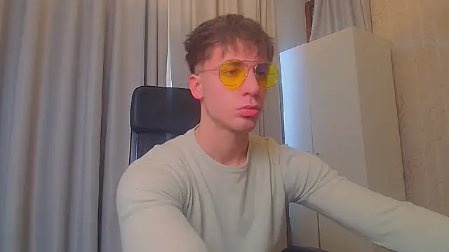 KellenWest online show from March 6, 2026, 10:43 am