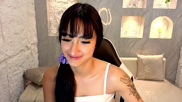 Tifany Tx online show from December 22, 2025, 12:38 pm