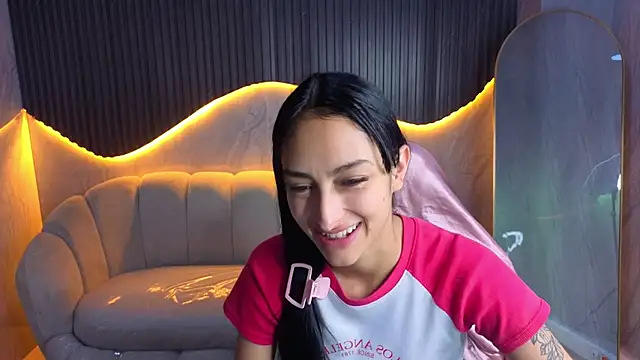 Tifany Tx online show from March 15, 2026, 12:34 pm