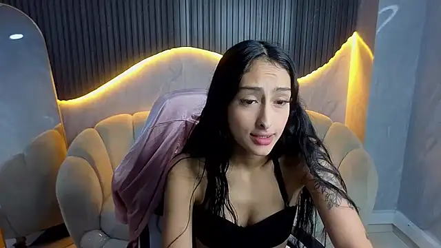 Tifany Tx online show from July 3, 2026, 7:09 pm
