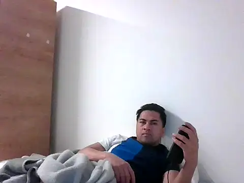 Snapshot of sweetpinoy2027 chatting on February 10, 2026, 9:30 am sweetpinoy2027 online show from February 10, 2026, 9:30 am