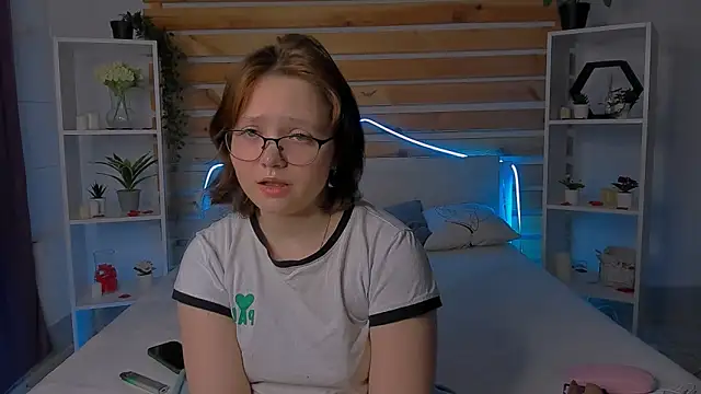 Mary Bryantt online show from February 13, 2026, 1:27 am