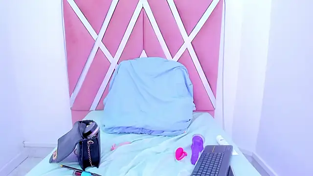 wanda and lyce online show from February 10, 2026, 1:26 am