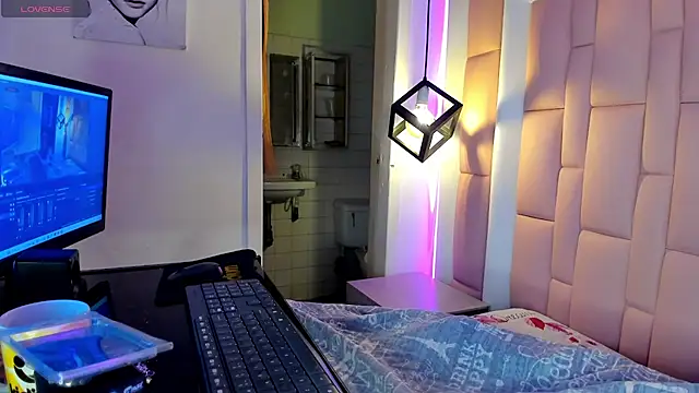 TaylerMiles online show from January 15, 2026, 3:26 pm